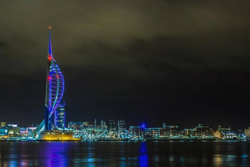 Luxury 2 Bed Georgian Townhouse, Old Portsmouth 빌라 외부 사진